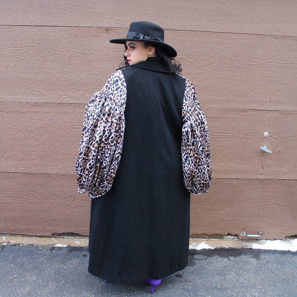 Coat - Picture 3 of 4